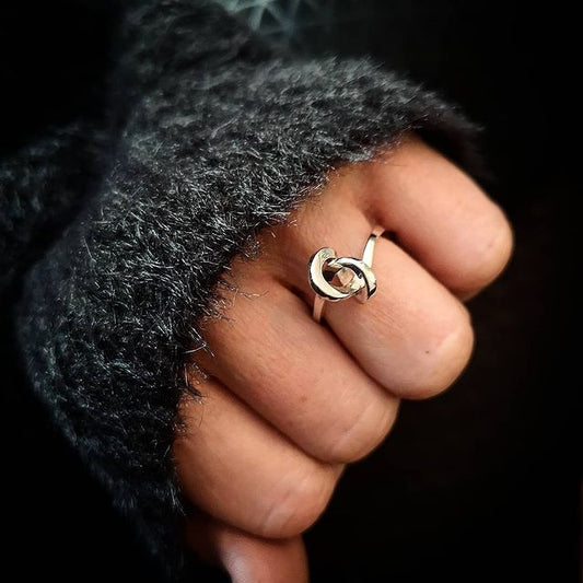 Knot Ring