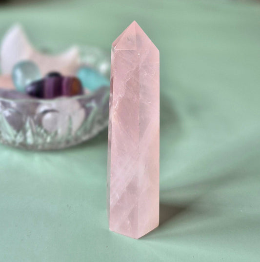 Handgjord Rose Quartz Tower