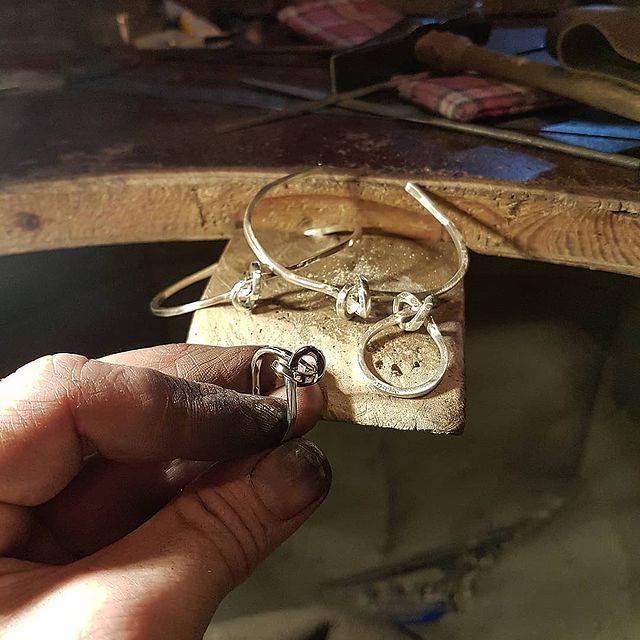 Knot Ring