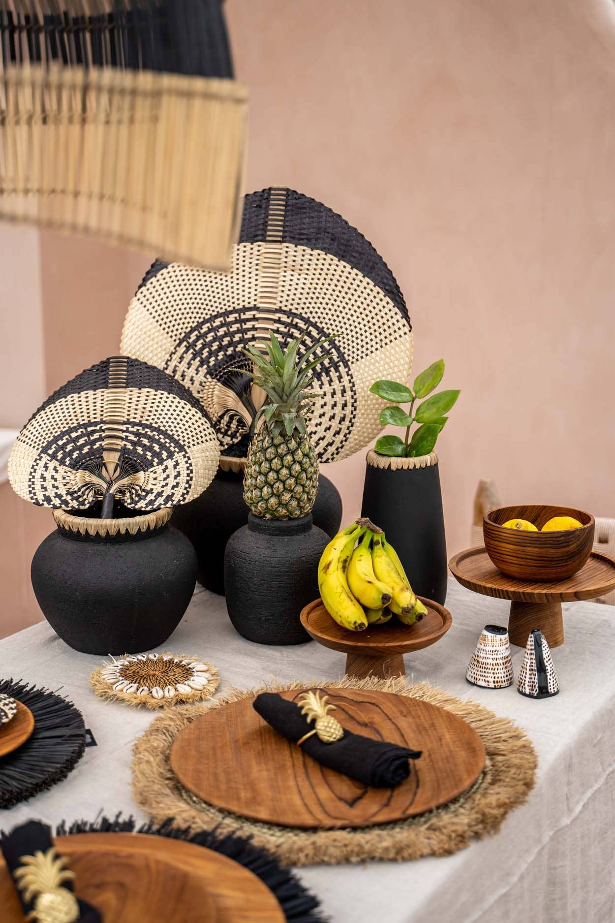 Den Styly Vase - Svart Naturlig - M