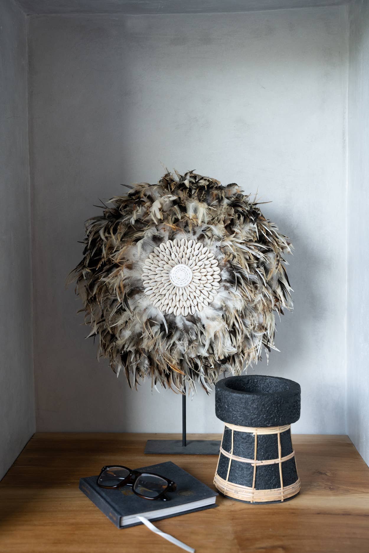 Den Serene Ljusstake - Svart Naturlig - M