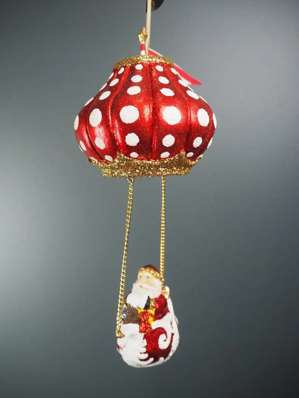 Sta. air balloon red polka