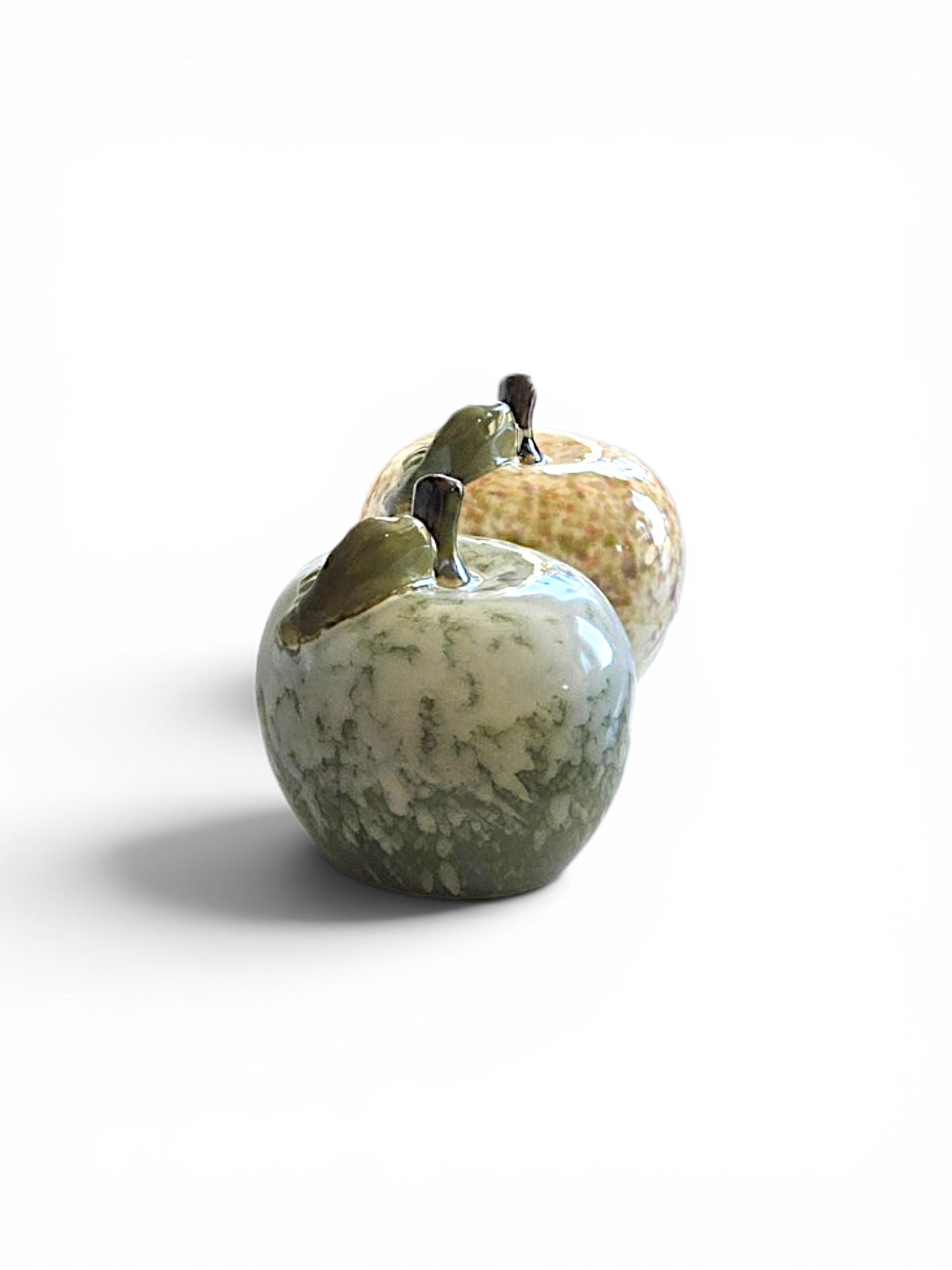 Dekorativt äpple - grön/vit melerad finish