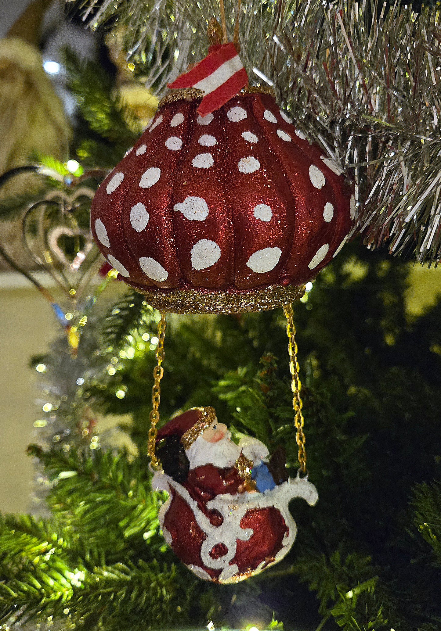 Sta. air balloon red polka